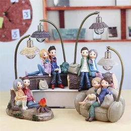 1PCS Couple Character Ornaments With LED Light Resin Crafts For Home Garden Decor Creative Boys And Girls Night Lamp 210924