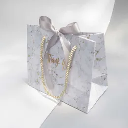 AVEBIEN 10pcs Creative Marble European Style Gift Bag Wedding Gift Box Gives Bride Wedding Favors and Gift Candy Bags for Guests 210724