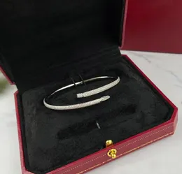 Materiale in oro V Fascino di qualità di lusso Bracciale a fascia per unghie spesso con mezzo giro tutti i diamanti in due colori placcati per il regalo di gioielli da sposa da donna con scatola PS4213