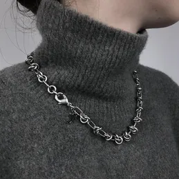 ネックレス・ペンダント RAF SIMONS SS22 LINKED RINGS NECKLACE (221-993_460000082) rBNaN2EKf4eAKhCYAAFIEzheNeI220.jpg