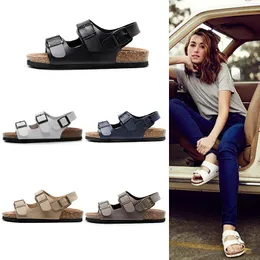 Sandaler Summer Cork Kvinnors 2022 Stil med klassisk Gladiator Slippers Joker Fashion Beach Flat Shoes Slides