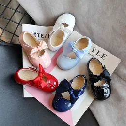 Children's Candy Color Baby Shoes Soft Bottom Spring Smooth Leather Children Girl Shoes Princess Party Shoes Bow-tie D04203 210326