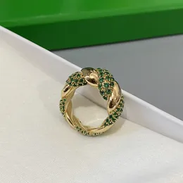 Band Rings 21fw italiensk design av hög kvalitet smycken diamant inlagd twist gröna mens och kvinnor mode personliga tillbehör