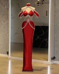 Moderno escuro vermelho cetim sereia vestidos de baile 2022 com cristais frisados ​​brilhantes sexy pescoço alto corte cintura plus tamanho formal noite vestidos de ocasião para árabe robe de soirée