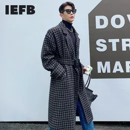 IEFB Men's Autumn Witner Woolen Coat Bright Silk Long Sleeve Black Plaid Mid Length Notched Collar Long Clothes With Belt 9Y4711 210524