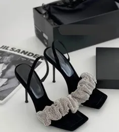 Top qualité 2021 luxe designer style en cuir verni chaussures à talons hauts femmes unique lettre sandales robe sexy chaussures Adercvbdf