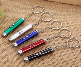 Mini Kot Czerwony Laser Pen Key Chain Śmieszne LED Light Zabawki Pet Keychain Wskaźnik Długopisy Keyring Dla kotów Szkolenie Odtwórz Zabawki Latarka RRB13593