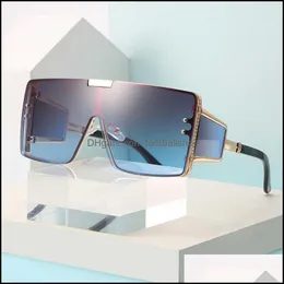 Solglasögon Mode Aessories 2021 Oversize Gradient för kvinnor Vintage Alloy Chain Frame Square Kvinna Eleganta nyanser TYJ-47 Drop Leverans 2K