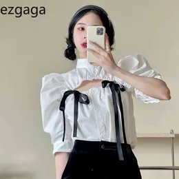 Ezgagaセクシーな女性のブラウス韓国のファッションパフスリーブ中空点中のちょう結びシックな夏全てのマッチ女性のシャツカジュアル210430