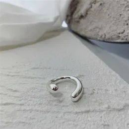 Anello di design di nicchia Semplice forma attorcigliata Apertura Giunti regolabili Moda uomo e donna alla moda Centinaia di accessori coordinati