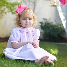 幼児の女の子スペイン語ブティックドレスコットン半袖ベビー女の子スモックドレス姉妹服幼児誕生日210615