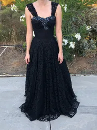 Ręcznie Czarne Koronki Fit N Flare Długie Formalne Suknie Wieczorowe Suknie Szeroki Pasek Na Ramię Cekin Biust Detail Prom Dress