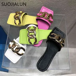Suojialun 2021 패션 브랜드 골드 메탈 체인 여성 슬리퍼 플랫 힐 스퀘어 발가락 캐주얼 슬라이드 여름 야외 해변 플립 플롭 K78
