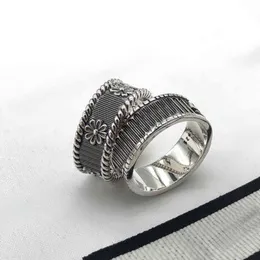 2021 Letter Stripe Couple Ring Gear Open Bracelet Fashion Retro Men And Women Flower Luxury Brand Alloy Jewelry