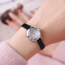 Zegarek na rękę mody swobodny mały zegarek kobiet antyczny wąż skórzany pasek okrągły brązowy zegarki na gole
