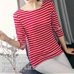 long sleeves and black white stripes render unlined upper garment in autumn winter cotton T-shirt 210623
