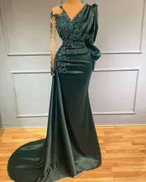 2022 Hunter Dark Green Sexy Meerjungfrau Ballkleider V-Ausschnitt Illusion Satin Spitze Applikationen Kristall Perlen Lange Ärmel Formelle Party Abendkleider Custom