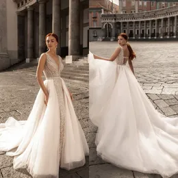 Katherine Joyce Mermaid 2021 Beaded Wedding Dresses Brudklänningar med avtagbar tåg V Neck Backless Bride Plus Size Robes de Mariée