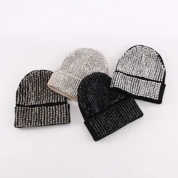 Berets Luxury Dżetów Dzianiny Kapelusz Dla Kobiet Nowość Chwała Beanie z All-Over Stones Ladies Bling Party Club Skullies Hip Hop