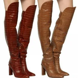أحذية Oeing Women's Street Whight فوق ركبة السبعينيات من القرن