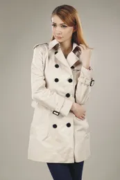 レディーストレンチコートレディースホットクラシック！ Fashion Women England Middle Long Coat Double Breched Belted Trench for S-XXL