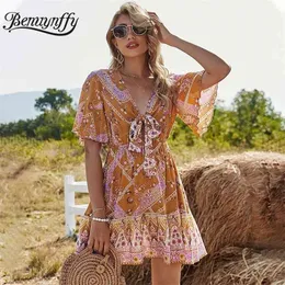 Djup V-nacke Butterfly Sleeve Bow Tie Printed Dresses Kvinnor Vacation Casual High Waist Kort A-Line Summer Dress 210510
