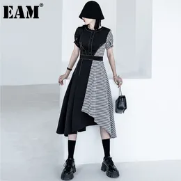 [EAM] Kadınlar Siyah Eklenmiş Fırfır Düzensiz Elbise Yuvarlak Boyun Kısa Puf Kol Gevşek Fit Moda İlkbahar Yaz 1DD7553 21512