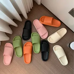 2021 Dusch Sandal tofflor Snabbtorkande badrum Slippers Super Soft Sole Open Toe House Slippers Slides för kvinnor Lättvikt