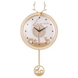 Orologi da parete Oro di lusso Design moderno Pendolo in metallo Decorazioni per la casa Orologi silenziosi Decorazione soggiorno Horloge Regalo