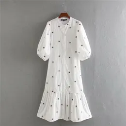 Kvinnor Vintage Lantern Sleeve Blomma Broderi Midi Shirtdress Kvinna Hem Platser Vestidos Chic Casual Loose Dresses DS3436 210721