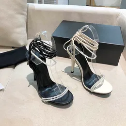 2021 Mode Luxury Pearl Ladies Sandals Sexig Vit All-Match Bröllop Skor Non-Slip Designer Unikt Strål Stiletto Party Prom Skor 41 42 Stor Storlek