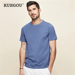 Kuegou Smooth Bomull Modal Mäns T-shirt Kortärmad Sommar Kläder Fashion Slim Tshirt För Men Topp Plus Storlek 5939 210716