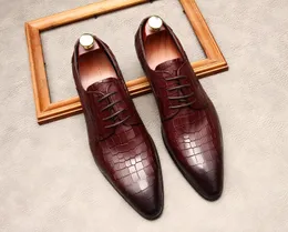 Couro de Oxford homens sapatos apontados toe de couro genuíno Lace Up Wingtip Formal Sapato Negócios Negócios Vinho Preto Vestido Vermelho Sapatos Homens