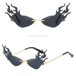 Children Fashion triangle cat eye flames sunglasses women's tide cool big frame ink street shooting concave glasses girl