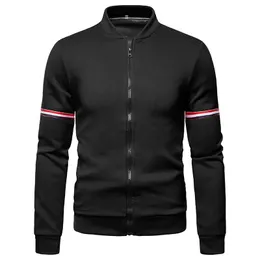 Vestes pour hommes Veste chaude Hommes Coupe-vent 2021 Dernier printemps Automne À capuche Soft Parkas Mode Casual Haute Qualité Manteau Mâle