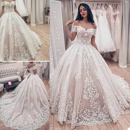 Vintage Ball Gown Wedding Dresses Lace Applique Av Axel Kortärmad Sweep Train Custom Made Bridal Gowns 2021 Vestido de Novia