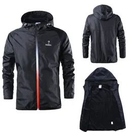Män Hooded Riding Raincoat Poncho Vattentät Motorcykel Kläder Rain Jacket Tops Cover Outdoor Rainwear Impermeable Trench Coat 210320