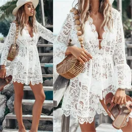 2020 Nowe Lato Kobiety Bikini Cover Up Floral Lace Hollow Crochet Swimsuit Cover-Ups Garnitur Kąpielowy Beachwear Tunika Beach Dress Hot X0705