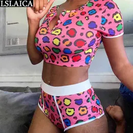 Sexy 2 peça Set Mulheres Colorido Leopardo Imprimir Manga Curta O Pescoço Colheita Top Calças De Moda Tracksuit Sportswear Femme 210520