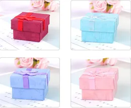 Hohe Qualität Schmuck Aufbewahrungsbox Papierkasten Multi farben Ring Ohrstecker Verpackung Geschenkbox Für Schmuck 4 * 4 * 3 cm 120 teile / los
