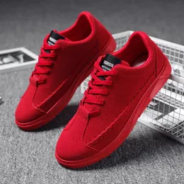 2021 Men Running Shoes Black Red Grey fashion mens Trainers Breathable Sports Sneakers Size 39-44 qi