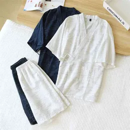 日本の着物の半袖ショートパンツメンズパジャマ2ピース夏綿浴衣プラスサイズのバスローブ寝室210901