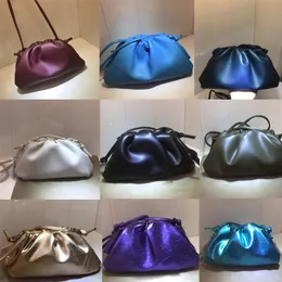 Designers DesignersLuxury Designer Pouch i Metallic Nappa Clouds Clutch Fashion Crossbody Women Calfskin Designer Luxury Handbags Purs