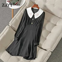 Europa Moda Kobieta Odzież Runway Projektanci Długie Rękaw Haft Collar Solidna Black Empire Dress Spring Vestidos 210601