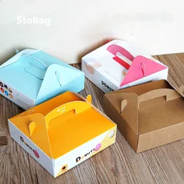 Stobag 10st Portable Donuts Papperslåda Pastry Cake Packing Carton Baking Cookie Presentförpackning för Party Favor Baby Shower Christmas 210602