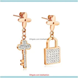 J￳ias Insescedor de j￳ias Insesso de moda A￧o inoxid￡vel Chave Lock Diamond Zirconia Dangle Pingente Brincos para Mulheres Garotas Droga 2021 SWN4C