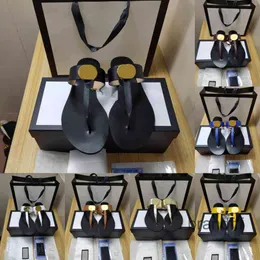 2021 مصمم الرجال النساء الصنادل مع صحة زهرة مربع الغبار حقيبة الأحذية الأفعى طباعة الشريحة الصيف واسعة النعال شقة الحجم 35-45