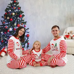 Xmas Family Matching Outfits Vuxna Kids Pyjamas Set Höst Sleepwear Striped Santa Claus Tryckt Chritmas Nightwear