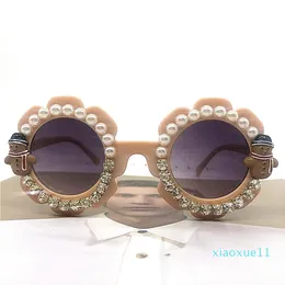 Luxury-Pearl Round Kids Solglasögon Sonwman Diamond Baby Eyewear Luxury Small Shades UV400 Party Baby Sun Glasses Handgjorda Härliga Gafas