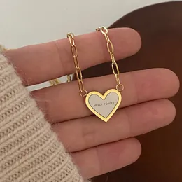 Designer Classic Glöm aldrig kärlek Fadenhet Titan Steel Heart Pendant Halsband